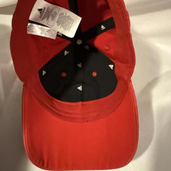 Vintage Manchester United hat. Red. Adidas. Adjustable. Pre-owned. - Picture 6 of 10